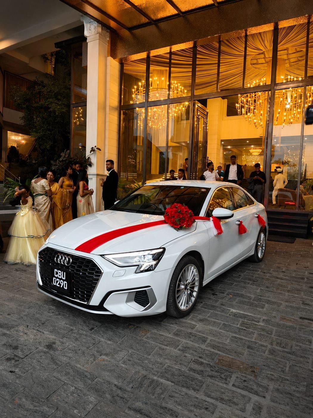 Wedding car decoration style