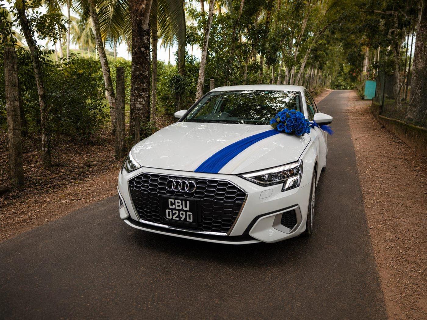 Wedding car decoration style